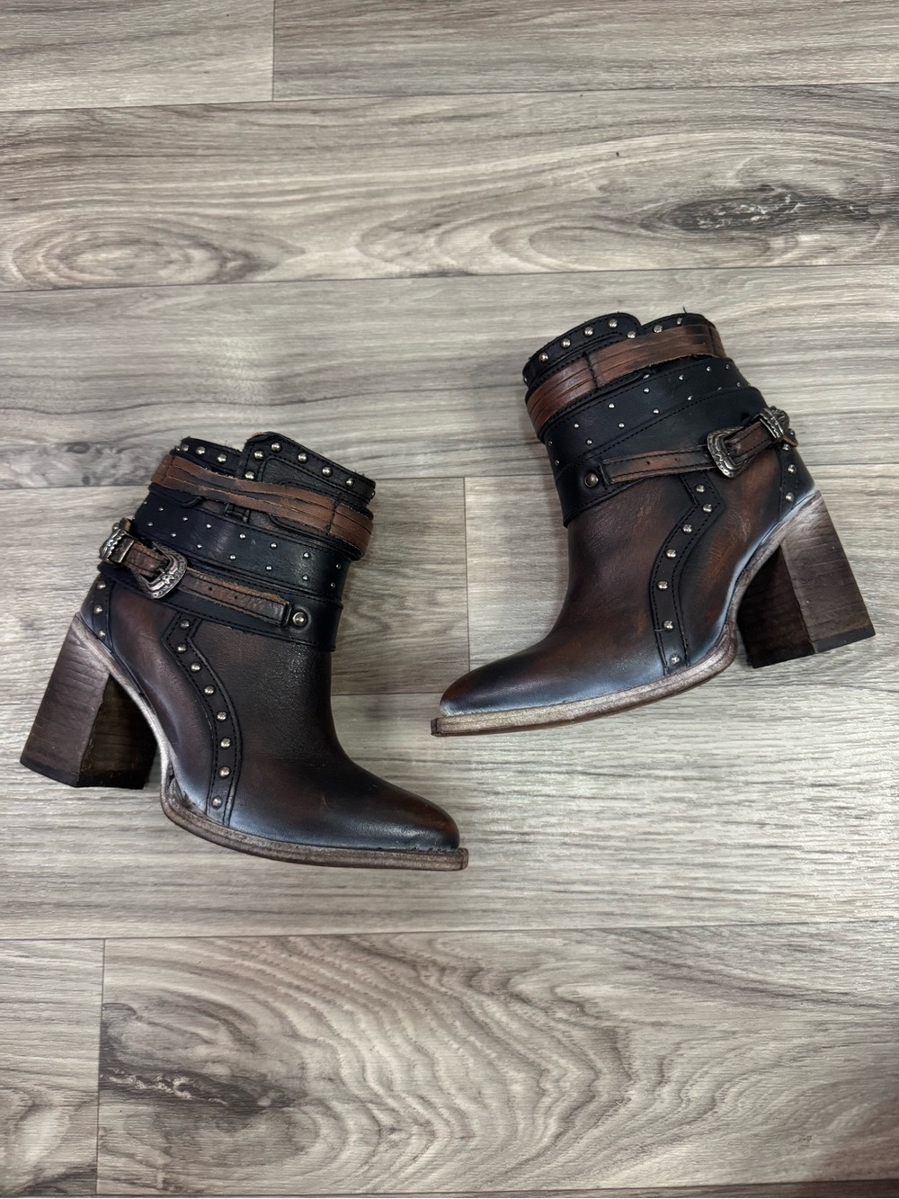Freebird Julius Brown Leather Buckle Ankle Boots Size 5